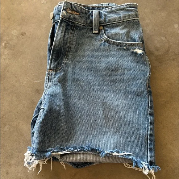 Paige Sarah Longline Denim Shorts oceanside destroyed - Picture 7 of 7